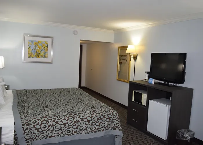 Days By Wyndham Hotel 2*